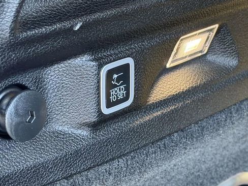 Used 2024 Jeep Grand Cherokee L Summit image 10