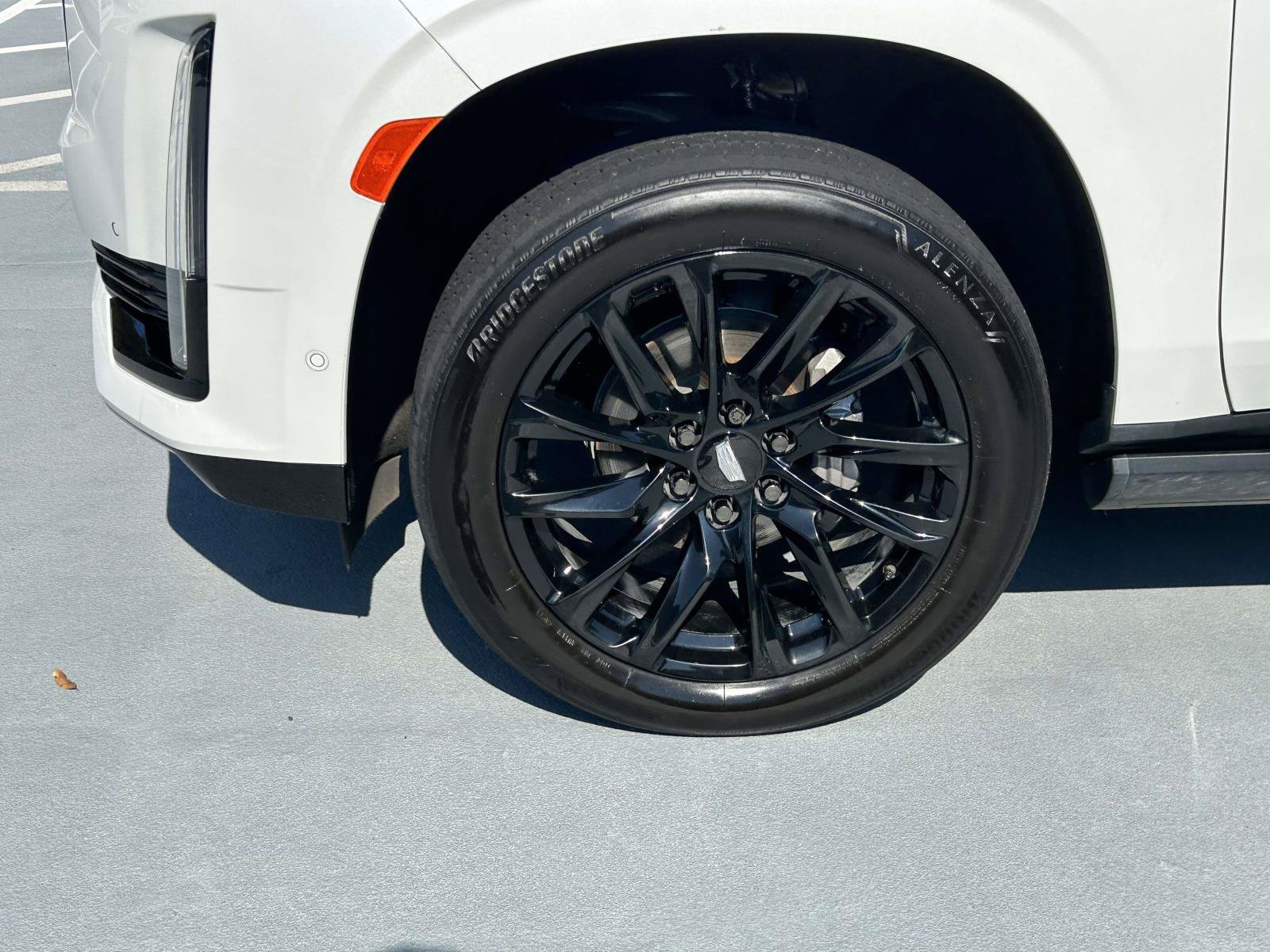 Certified 2023 Cadillac Escalade Sport Platinum w/ LPO, ONYX Package AWD/4WD image 9