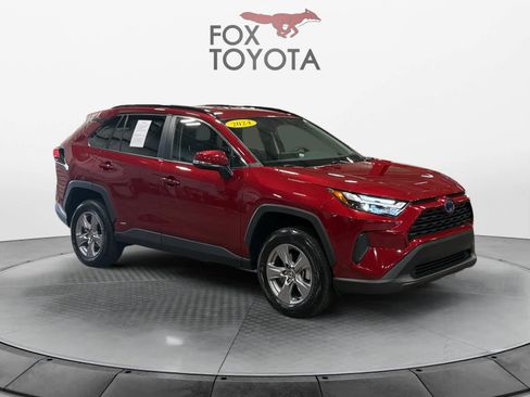 Used 2024 Toyota RAV4 XLE AWD/4WD image 8