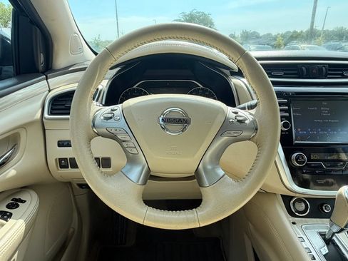Used 2015 Nissan Murano Platinum w/ Platinum Technology Package FWD image 10