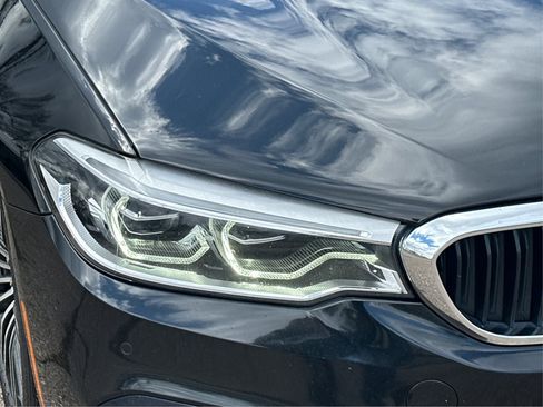 Used 2019 BMW 540i xDrive 540i xDrive w/ M Sport Package image 27