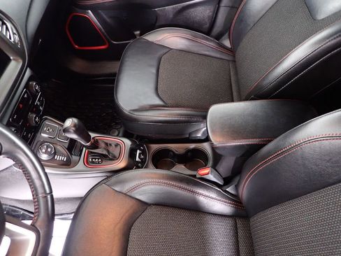 Used 2019 Jeep Compass Trailhawk image 26