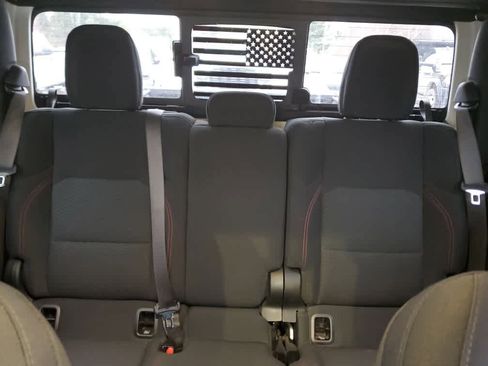 Used 2021 Jeep Gladiator Rubicon image 13