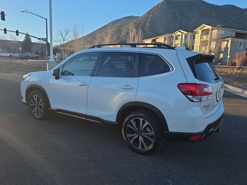 Certified 2023 Subaru Forester Limited image 5