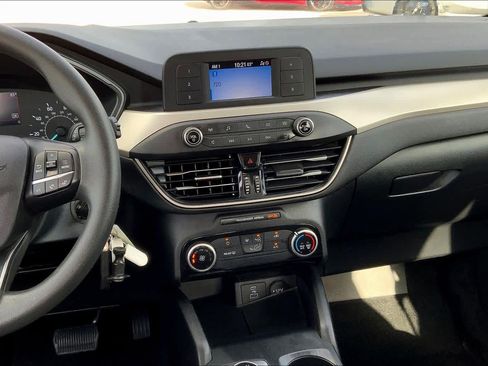 Used 2022 Ford Escape S image 6