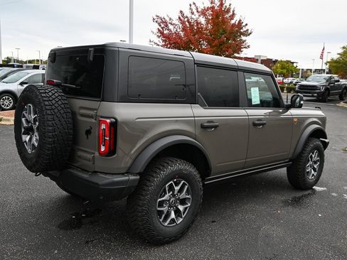 New 2025 Ford Bronco Badlands image 5