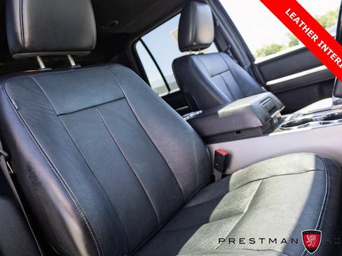Used 2017 Ford Expedition Limited w/ Equipment Group 301A AWD/4WD image 4