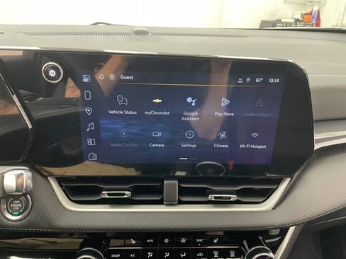 New 2026 Chevrolet Equinox LT w/ Convenience Package II image 3