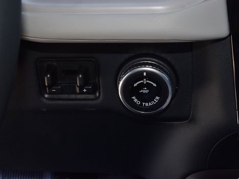 New 2025 Lincoln Navigator L Reserve image 33