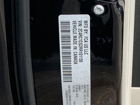 Used 2024 Chrysler Voyager LX image 10