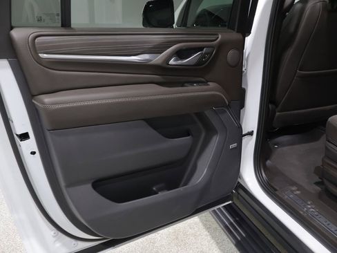 Used 2024 GMC Yukon XL Denali w/ Denali Reserve Package image 20