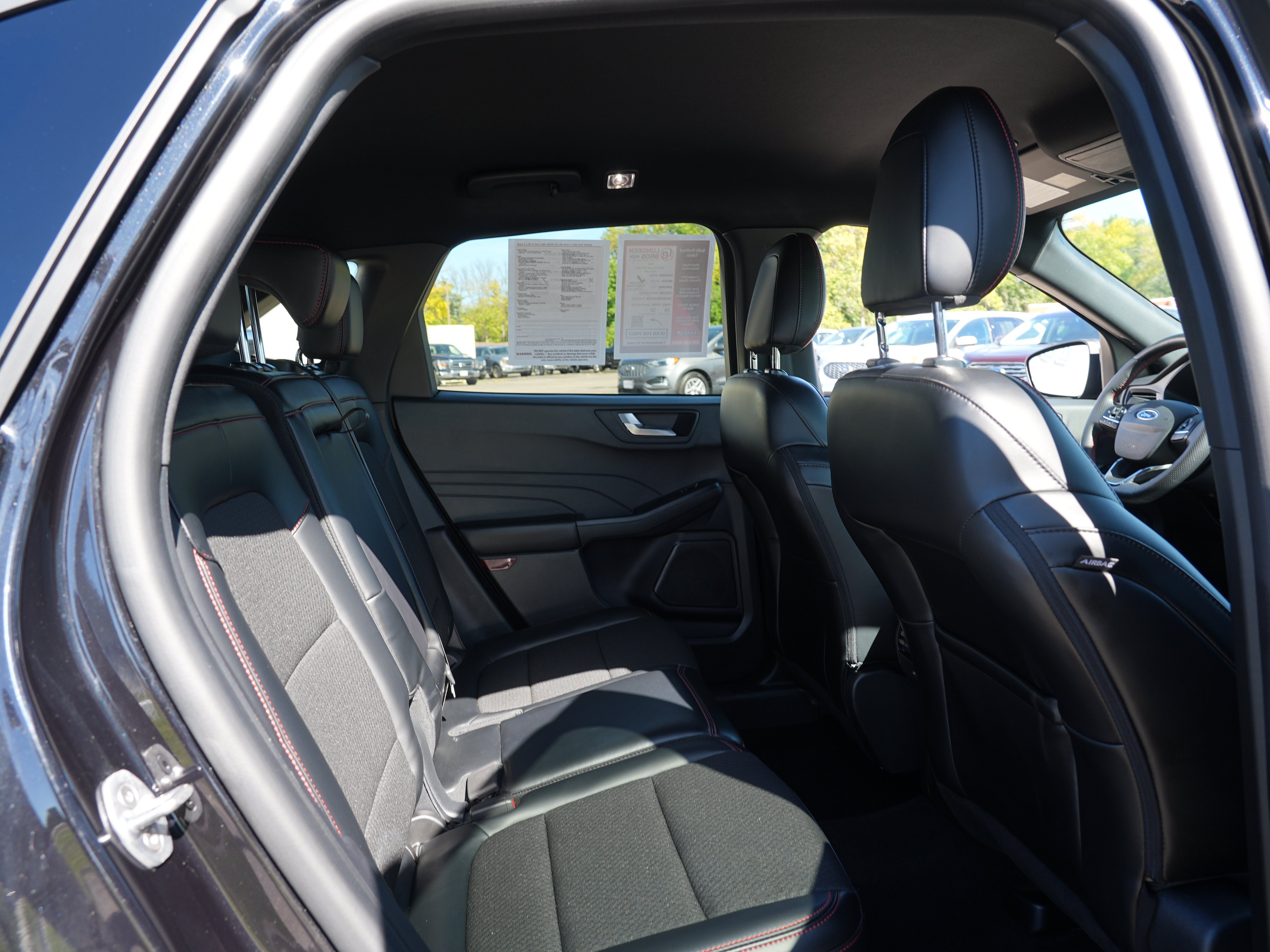 Used 2024 Ford Escape ST-Line w/ Tech Pack #1 AWD/4WD image 30