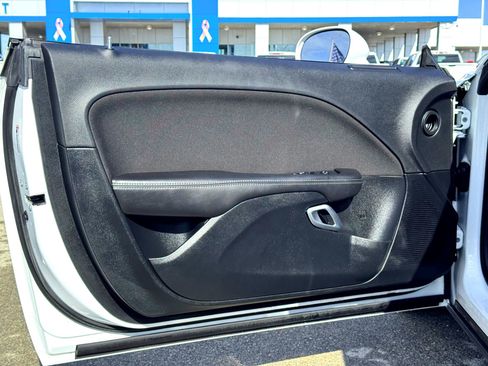 Used 2018 Dodge Challenger R/T image 15