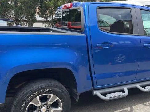 Used 2018 Chevrolet Colorado Z71 AWD/4WD image 10