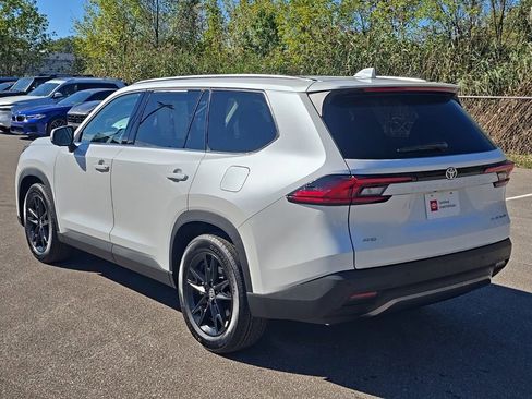 Certified 2026 Toyota Grand Highlander Platinum image 7