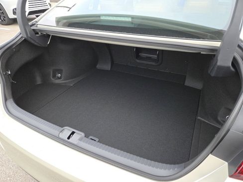 New 2025 Lexus ES 350 Ultra Luxury image 32