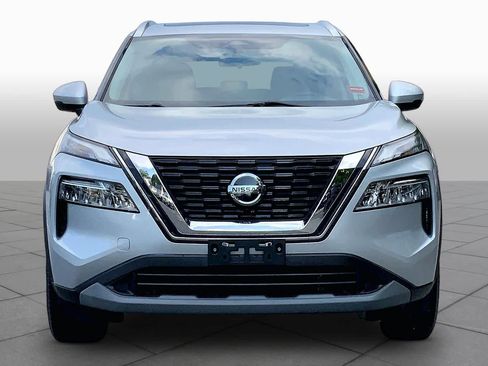 Used 2021 Nissan Rogue SV w/ Premium Package AWD/4WD image 4