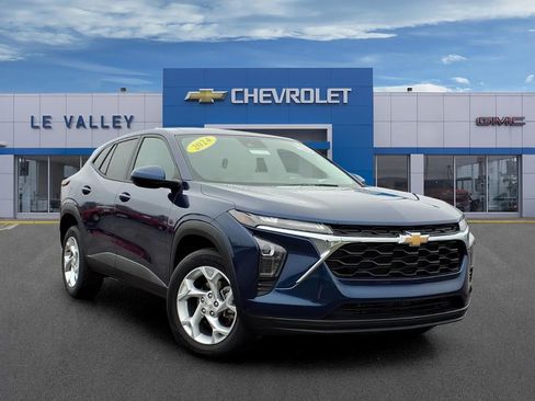 Certified 2024 Chevrolet Trax LS w/ LS Convenience Package image 1