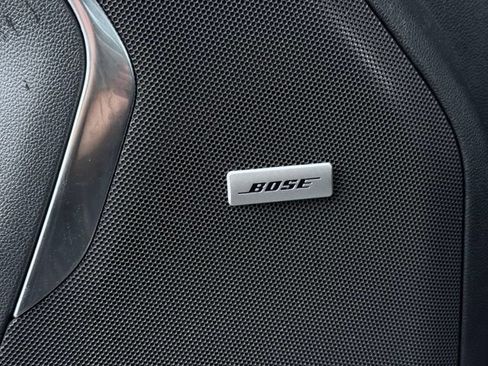 Used 2024 GMC Yukon SLT AWD/4WD image 15