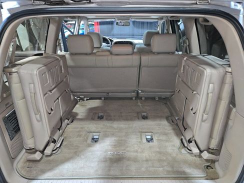 Used 2002 Toyota Land Cruiser image 11