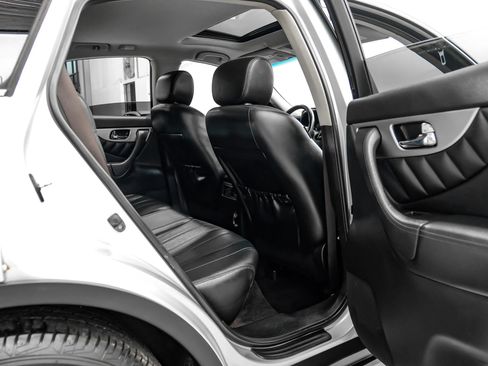 Used 2017 INFINITI QX70 AWD w/ Premium Package image 47