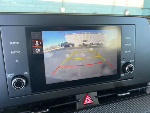 Used 2025 Kia Sportage LX FWD image 24