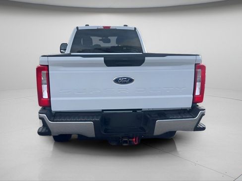 Used 2024 Ford F350 XLT w/ FX4 Off-Road Package image 19