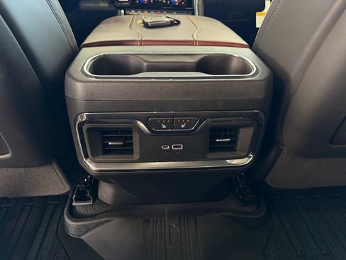 Used 2025 GMC Sierra 2500 Denali Ultimate AWD/4WD image 21