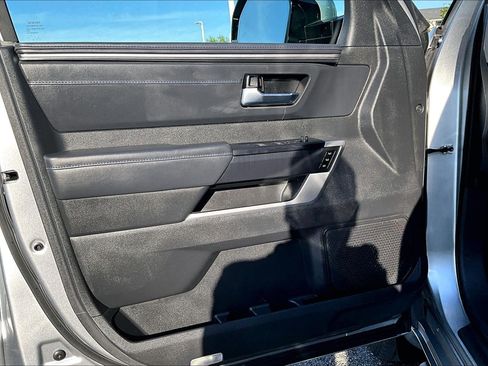 Used 2025 Toyota Tundra Platinum AWD/4WD image 22