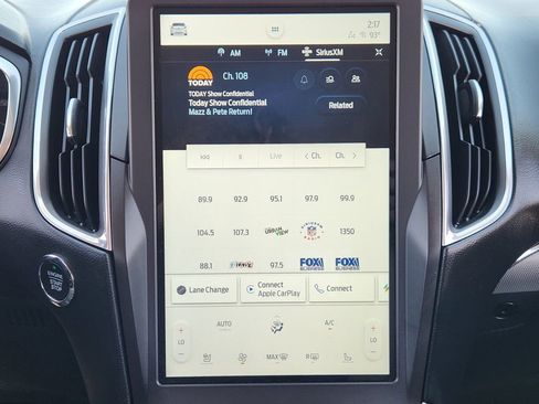 Used 2021 Ford Edge Titanium AWD/4WD image 12