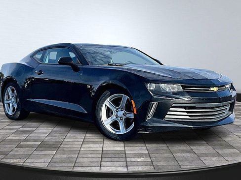 Used 2016 Chevrolet Camaro LT image 11