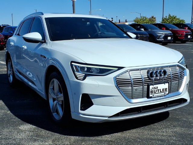 Used 2019 Audi e-tron Premium Plus AWD/4WD image 25