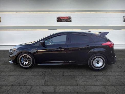 Used 2017 Ford Focus RS AWD/4WD image 4