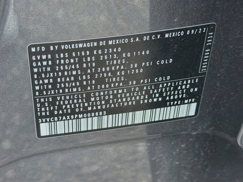 Used 2023 Volkswagen Tiguan SE R-Line FWD image 35