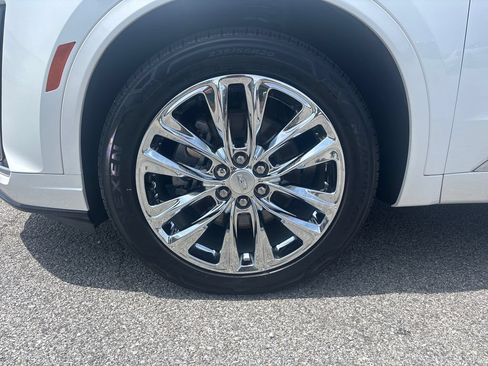 Used 2020 Cadillac XT6 Premium Luxury FWD image 34