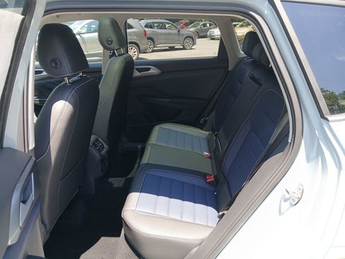 New 2025 Volkswagen Taos SEL image 25