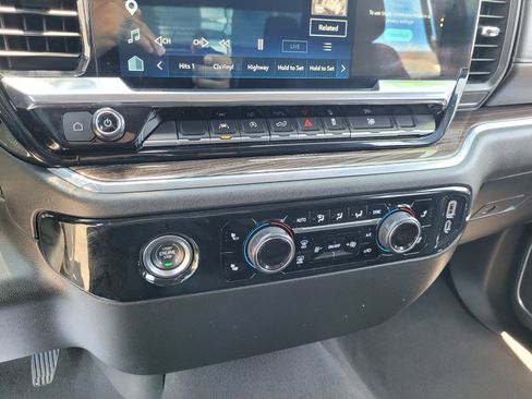 Used 2024 Chevrolet Silverado 1500 LT w/ Protection Package AWD/4WD image 19