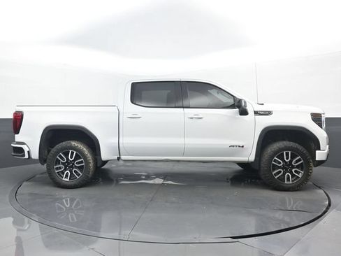 Used 2025 GMC Sierra 1500 AT4 w/ AT4 Premium Package AWD/4WD image 2