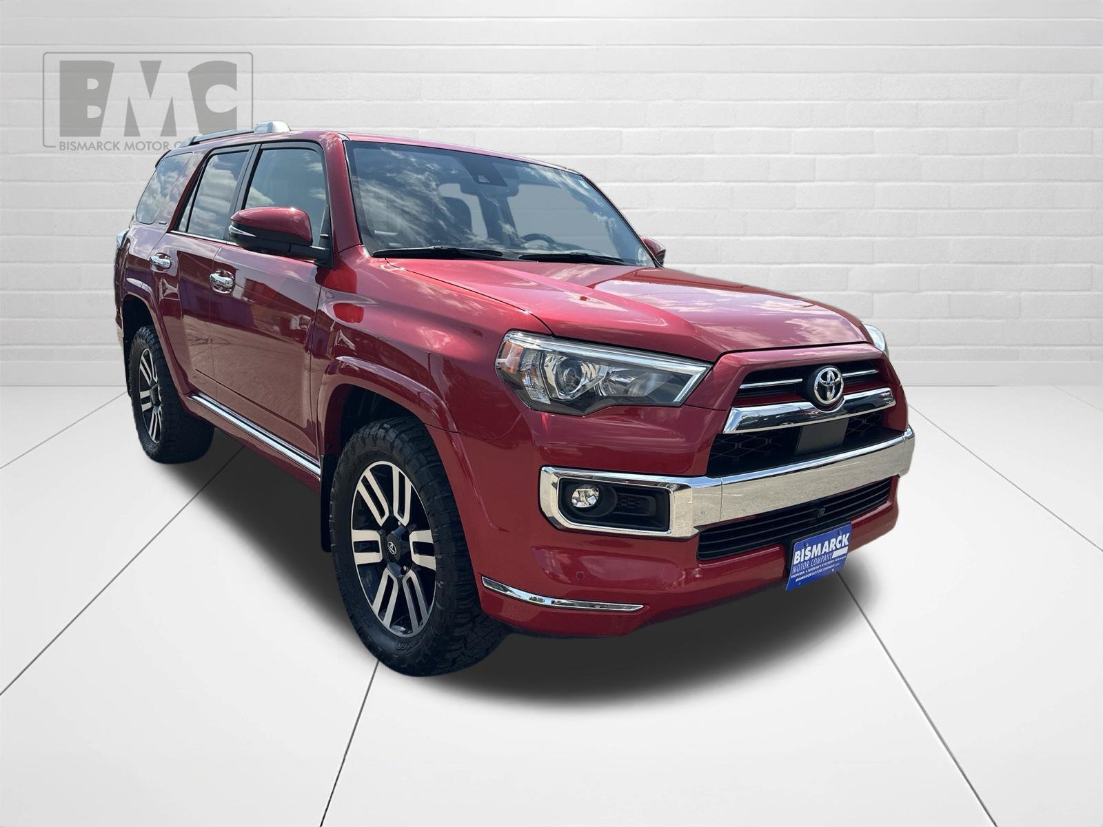 Used 2022 Toyota 4Runner Limited AWD/4WD image 2