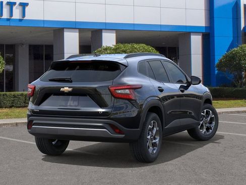 New 2026 Chevrolet Trax LT w/ Driver Confidence Package image 4