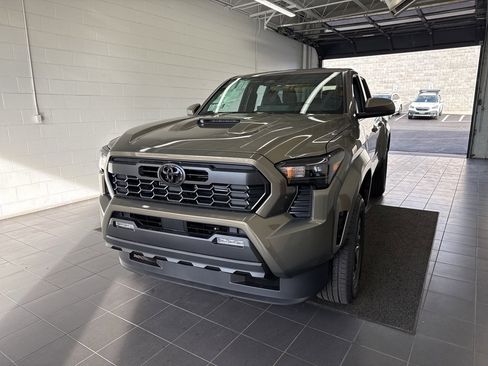 New 2026 Toyota Tacoma TRD Sport image 3