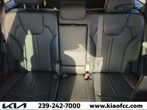 Certified 2025 Kia Sorento S w/ Panoramic Sunroof Package FWD image 30
