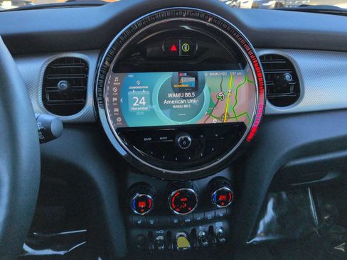 Certified 2024 MINI Cooper SE image 27