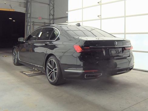 Used 2020 BMW 750i xDrive image 4