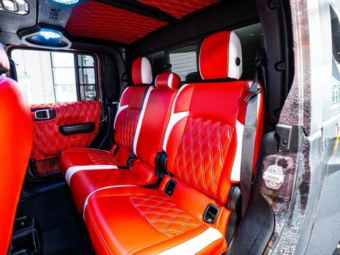 Used 2021 Jeep Gladiator Sport image 53