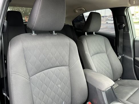 Used 2025 Toyota Corolla LE w/ LE Premium Package FWD image 18