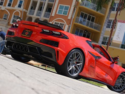 Used 2024 Chevrolet Corvette Z06 w/ Stealth Interior Trim Package RWD image 67