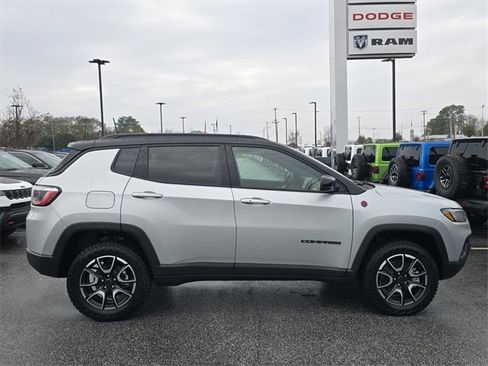 New 2026 Jeep Compass Trailhawk image 2