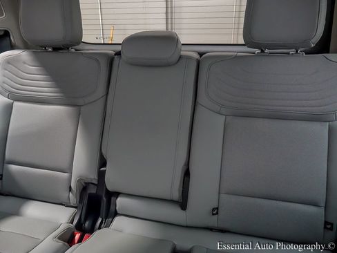 Used 2025 Ford Expedition Platinum w/ Platinum Ultimate Package image 15