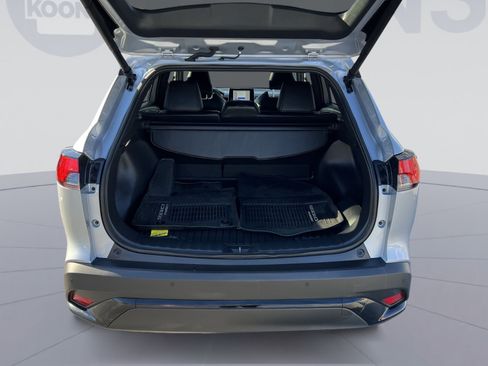 Used 2024 Toyota Corolla Cross XSE image 25